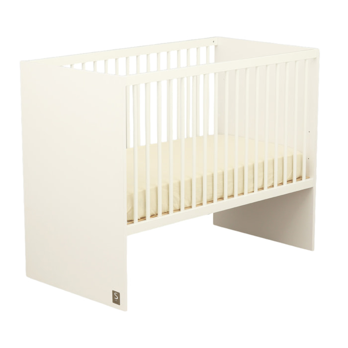 Lit bébé 120x60 à barreaux avec têtes en panneaux