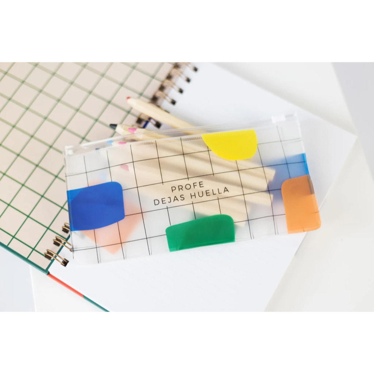 Estuche plastico "Profe dejas huella"