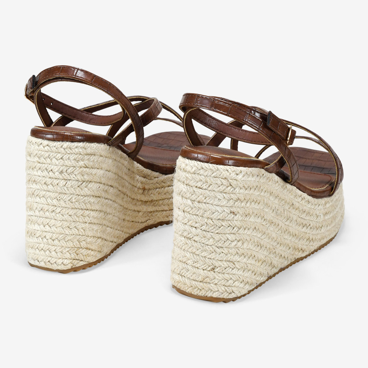 Sandalias de cuña marrones con plataforma de esparto