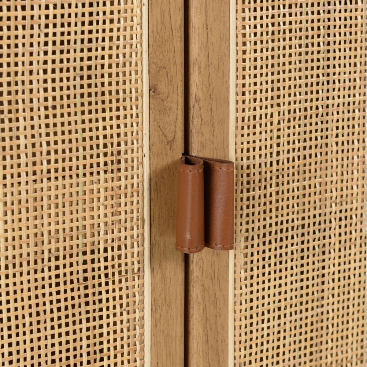 AMY - Armoire forme arrondie mindi et rotin naturel 2 portes 3 étagères AMY