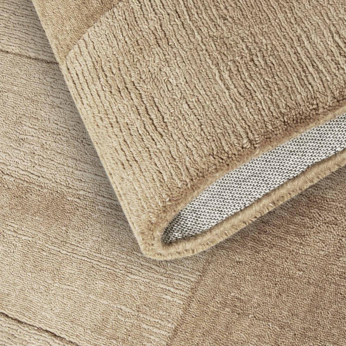 Tapis salon géométrique, laine tissé main, confort authentique