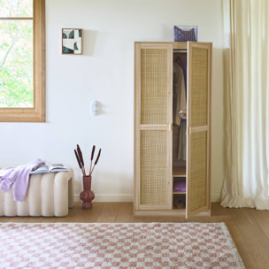Armoire dressing cannage et effet bois. 2 portes avec penderie et rangements