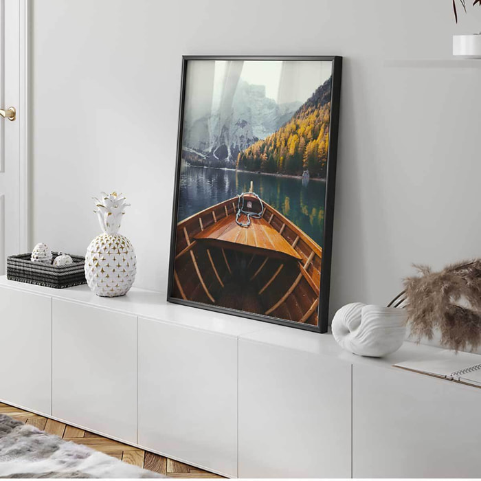 Affiche encadrée barque sur lac de montagne Affiche + cadre en métal - Noir