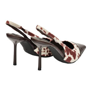 Decolletè in simil-pelle scamosciata con punta pitonata