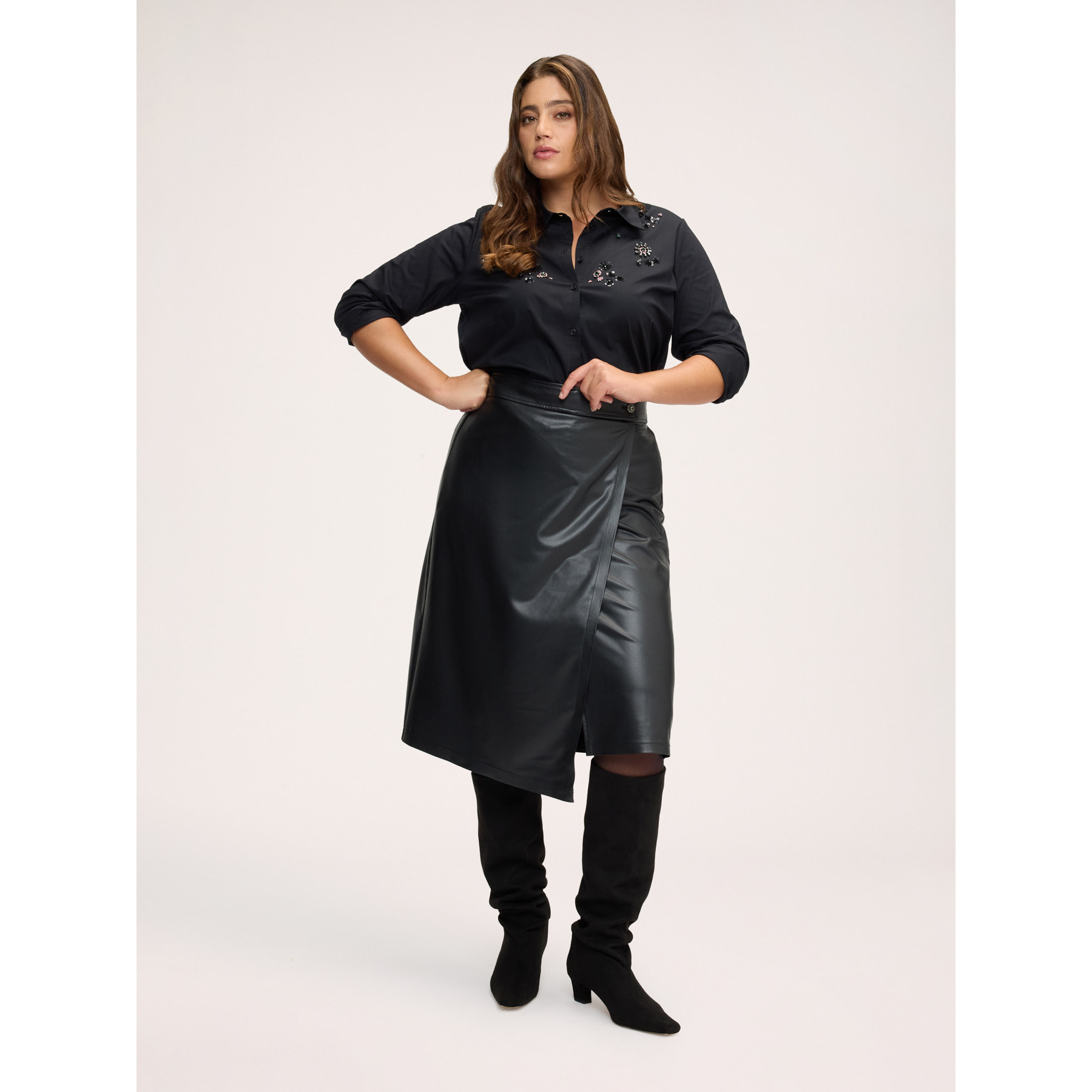 Fiorella Rubino - Camicia in cotone con applicazioni gioiello - Nero