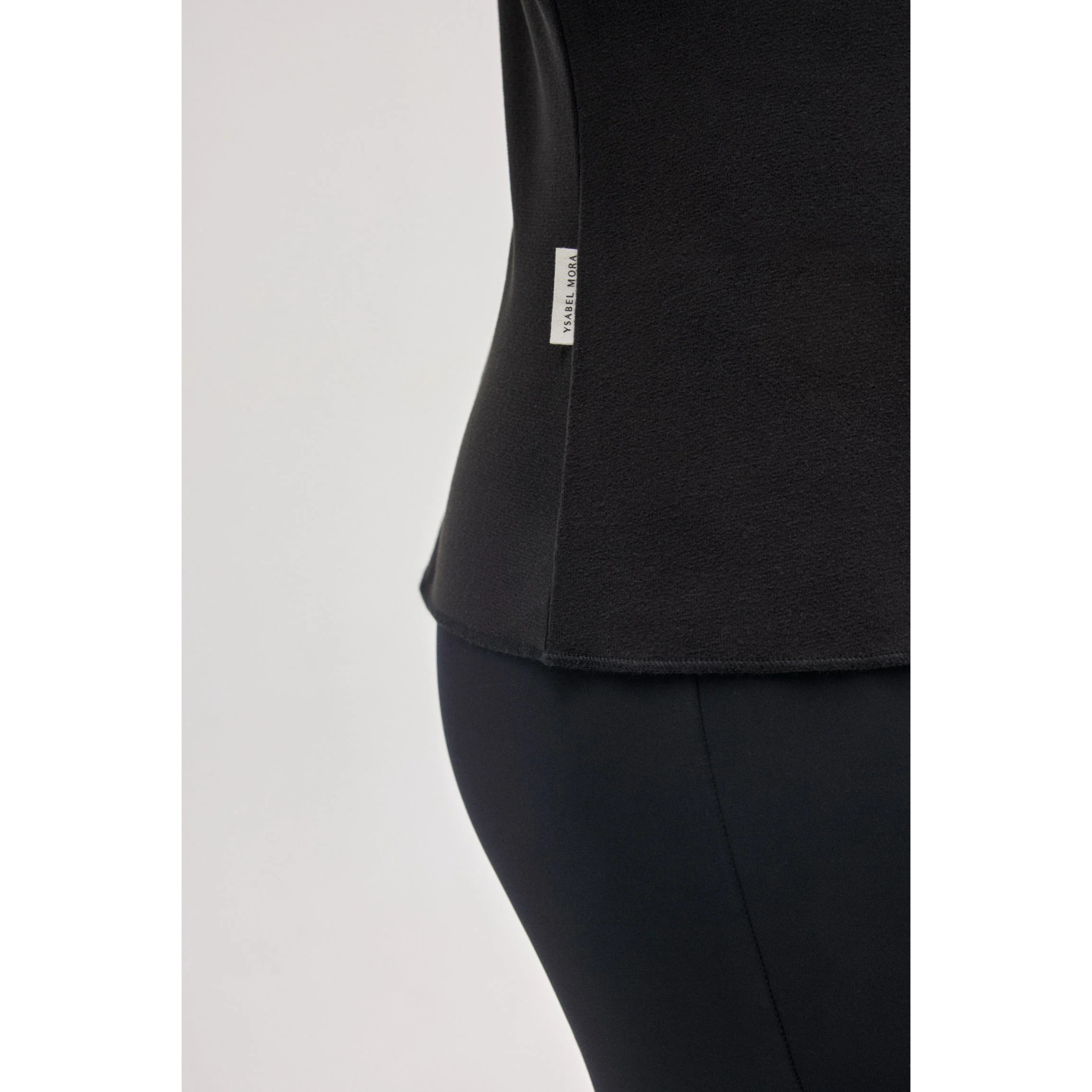 Maglietta termica con colletto sportivo nero