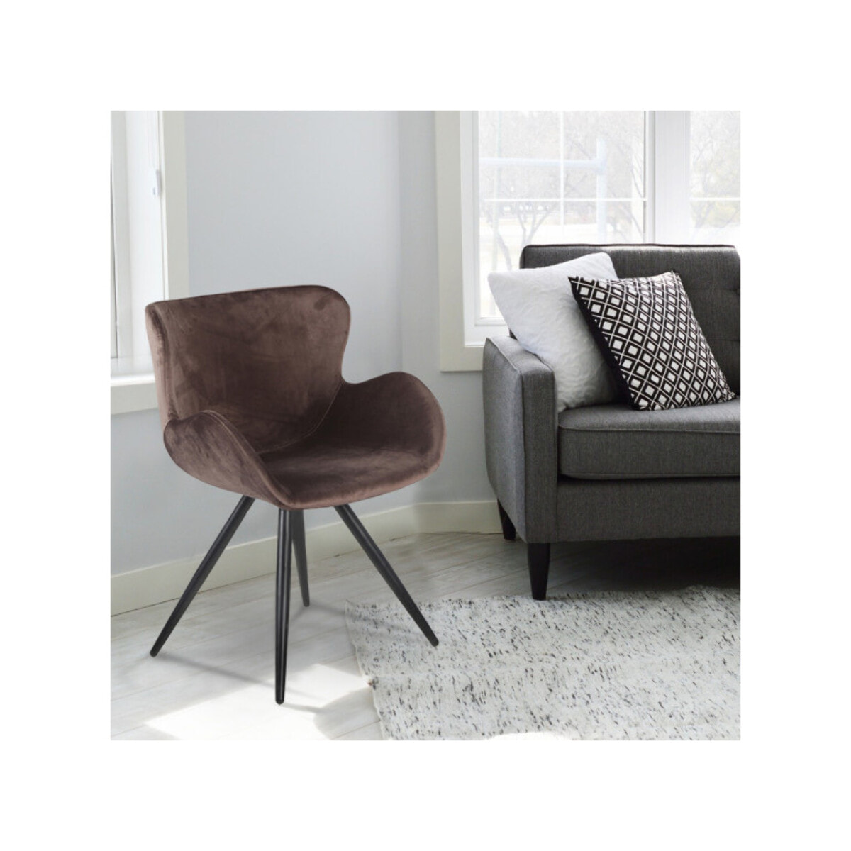 Chaise en velours avec piètement en métal noir - LILOU