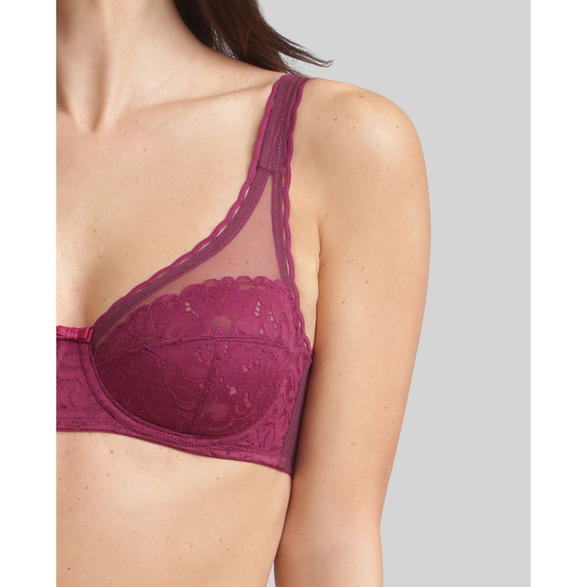 Sujetador con aro de encaje reciclado y tul