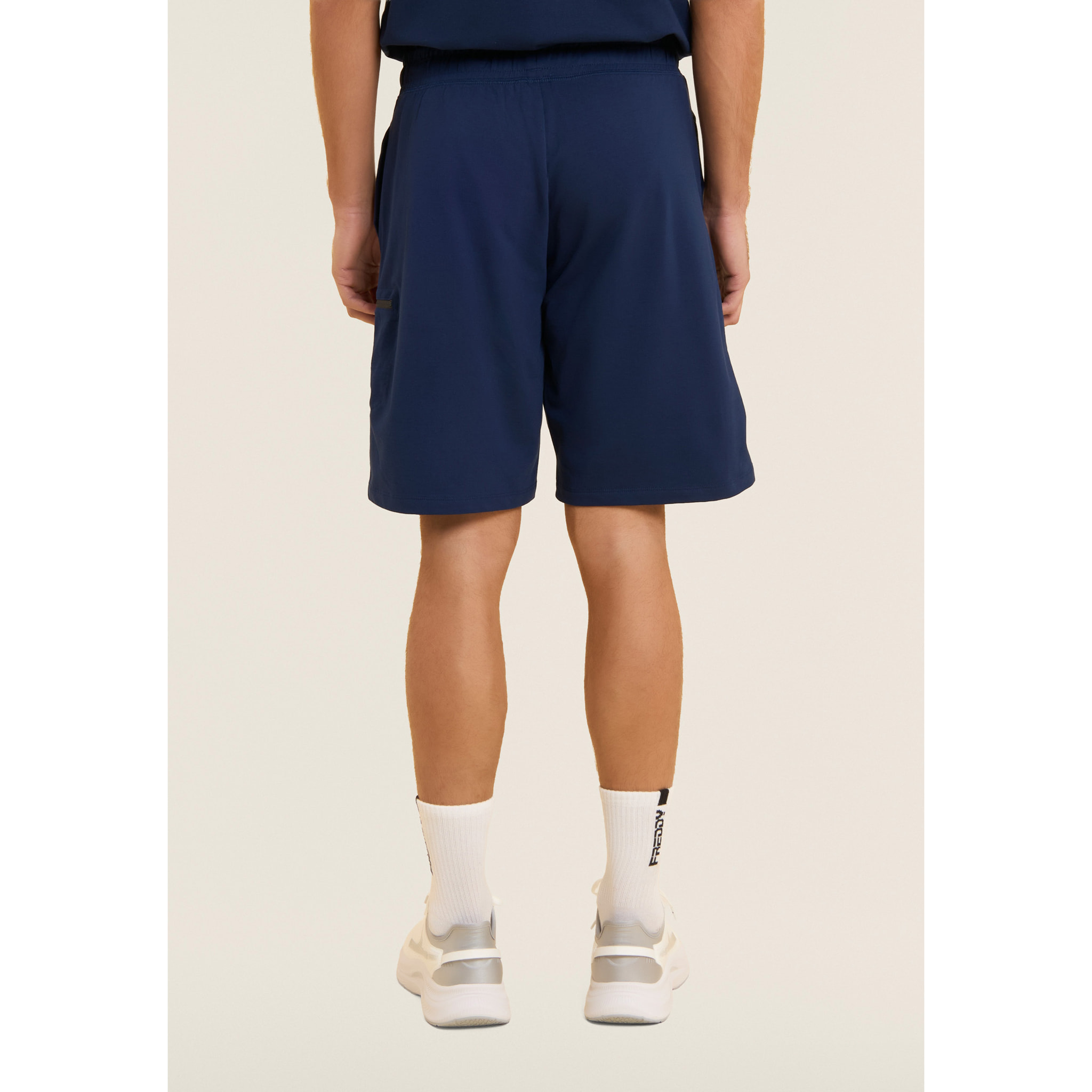 Shorts con stampa "TRAINING" e tasca zip