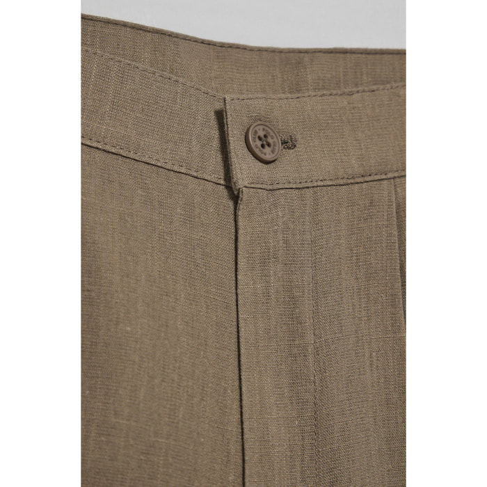 Pantalón corto Soller color taupe de lino y algodón con detalle Polo Club