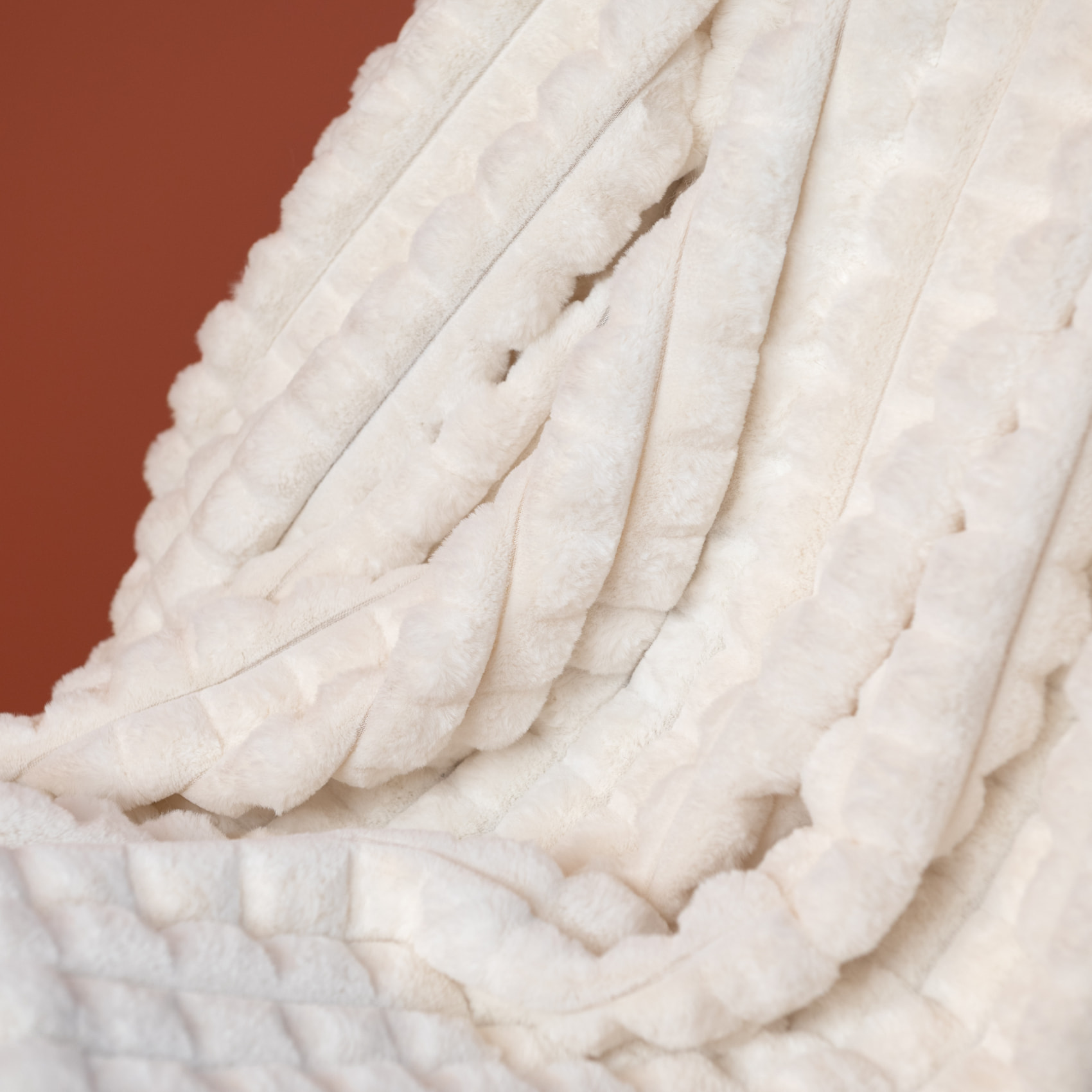 Tissu fausse fourrure  - Effet matelassé - Blanc