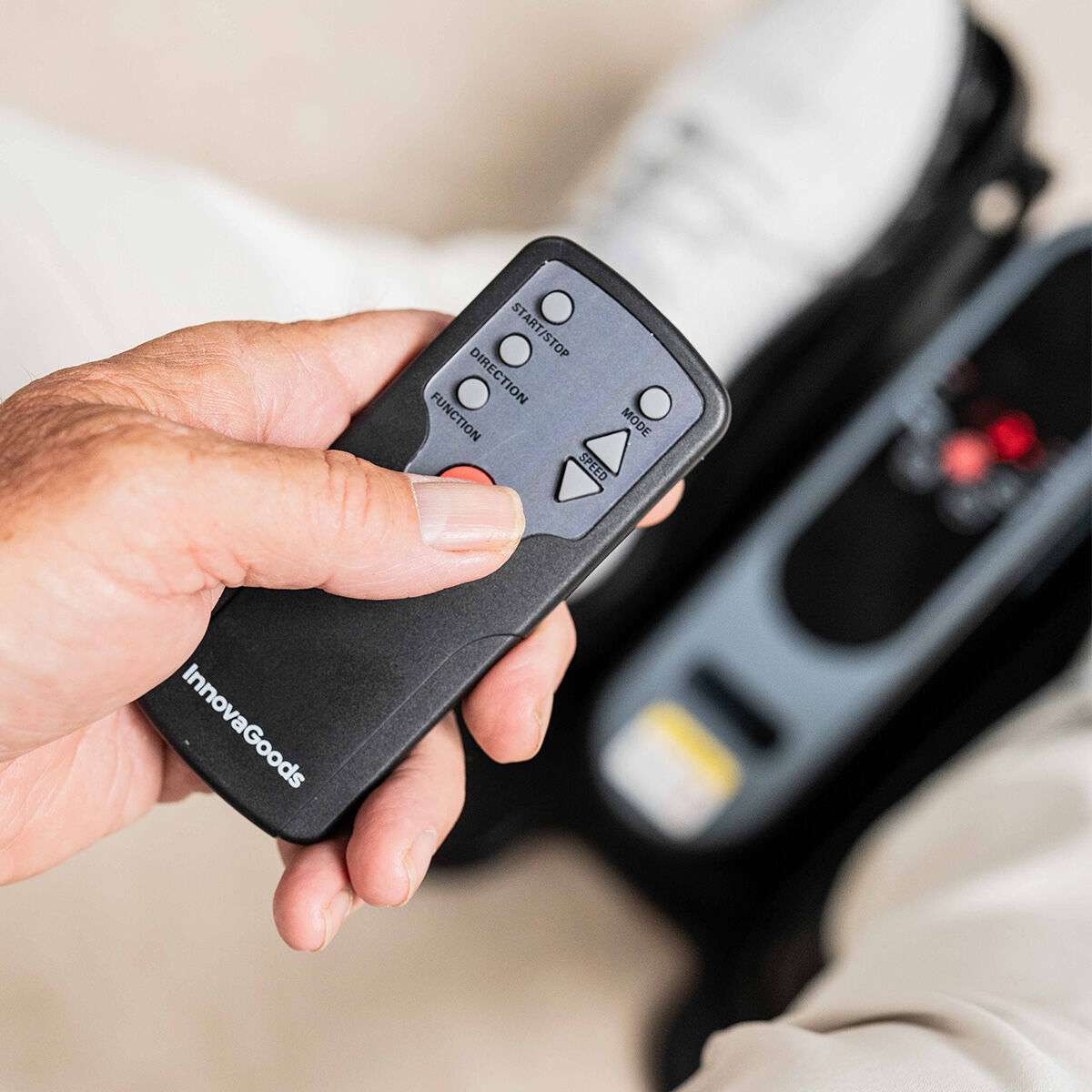 Mini Ellittica Elettrica con Telecomando Velora 4000 InnovaGoods