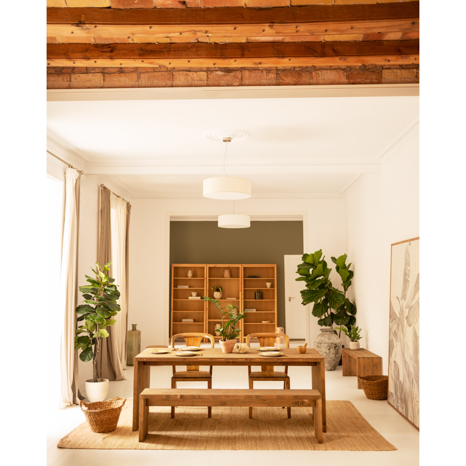 Pack 2 bancs en bois massif ton chêne foncé en différentes tailles