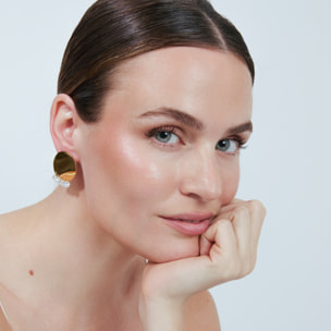 Pendientes Oma acabado oro amarillo 18k