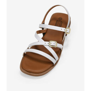 Sandalias planas blancas en piel  con doble hebilla