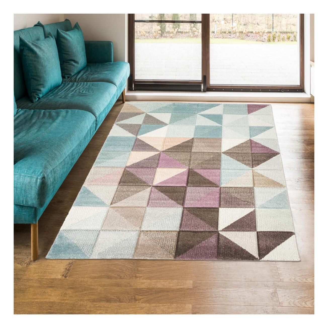 Petit tapis géométrique aux couleurs pastel