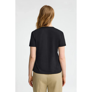 Camiseta negra de manga corta y cuello pico con bordado Rigby Go