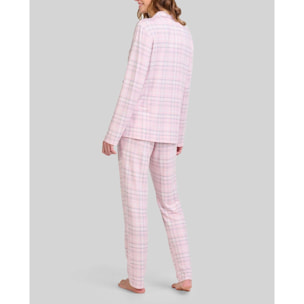 Pijama mujer con cuadros de suaves tonos rosa, abertura de botones, clásico cuello de solapa, manga larga y pantalón largo