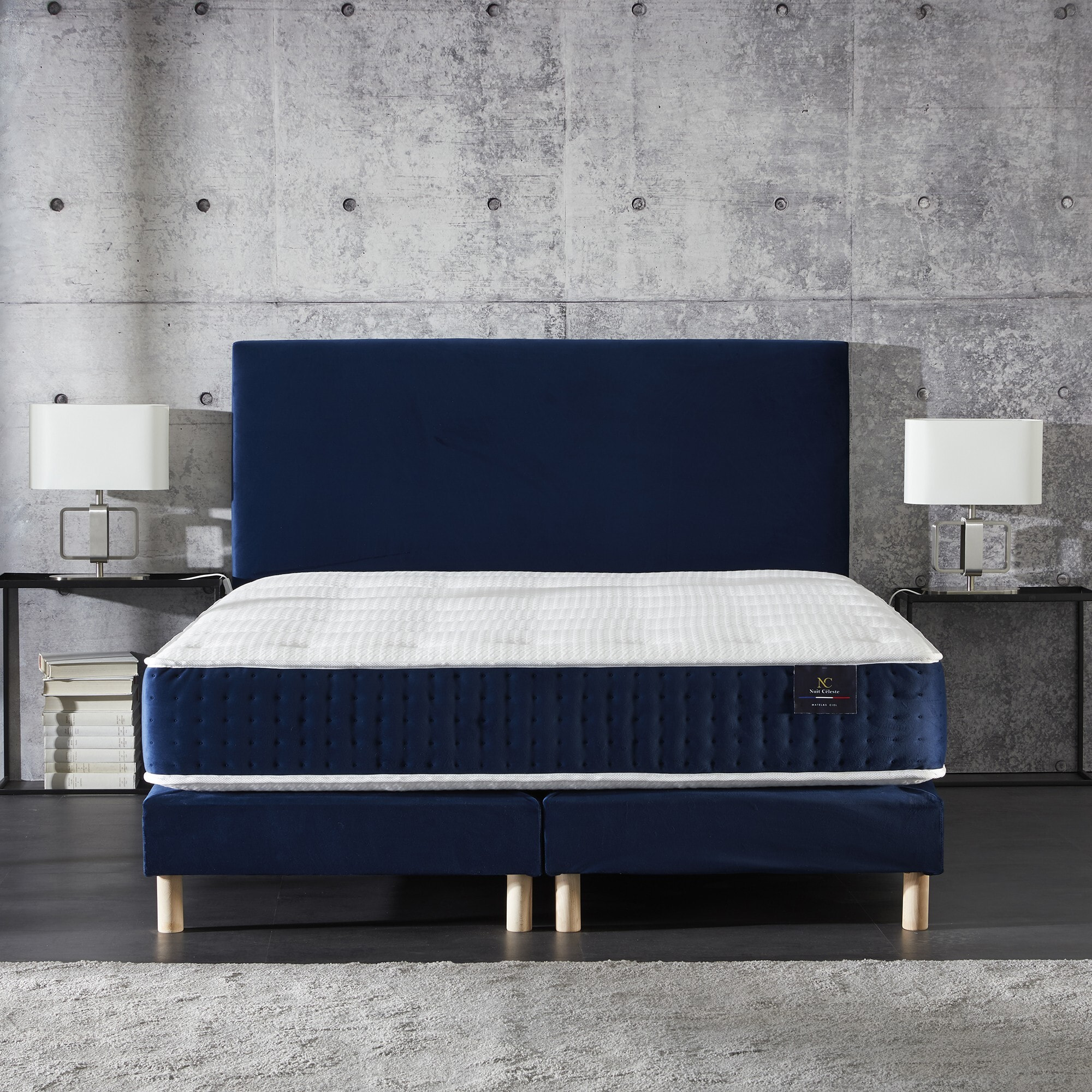 Sommier tapissier multi lattes, tissu velours bleu