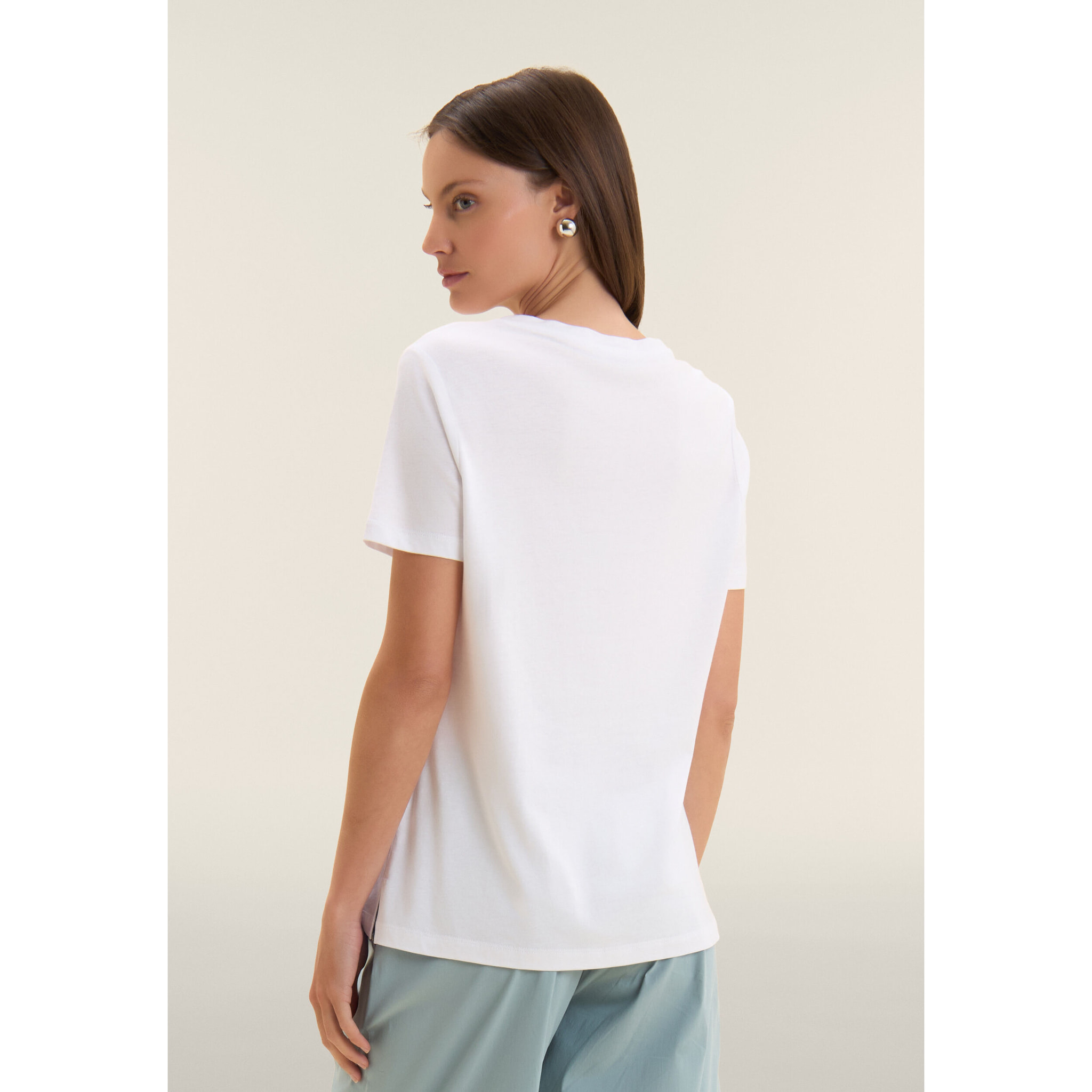 T-shirt Manica Corta con Decori Floreali e Borchie