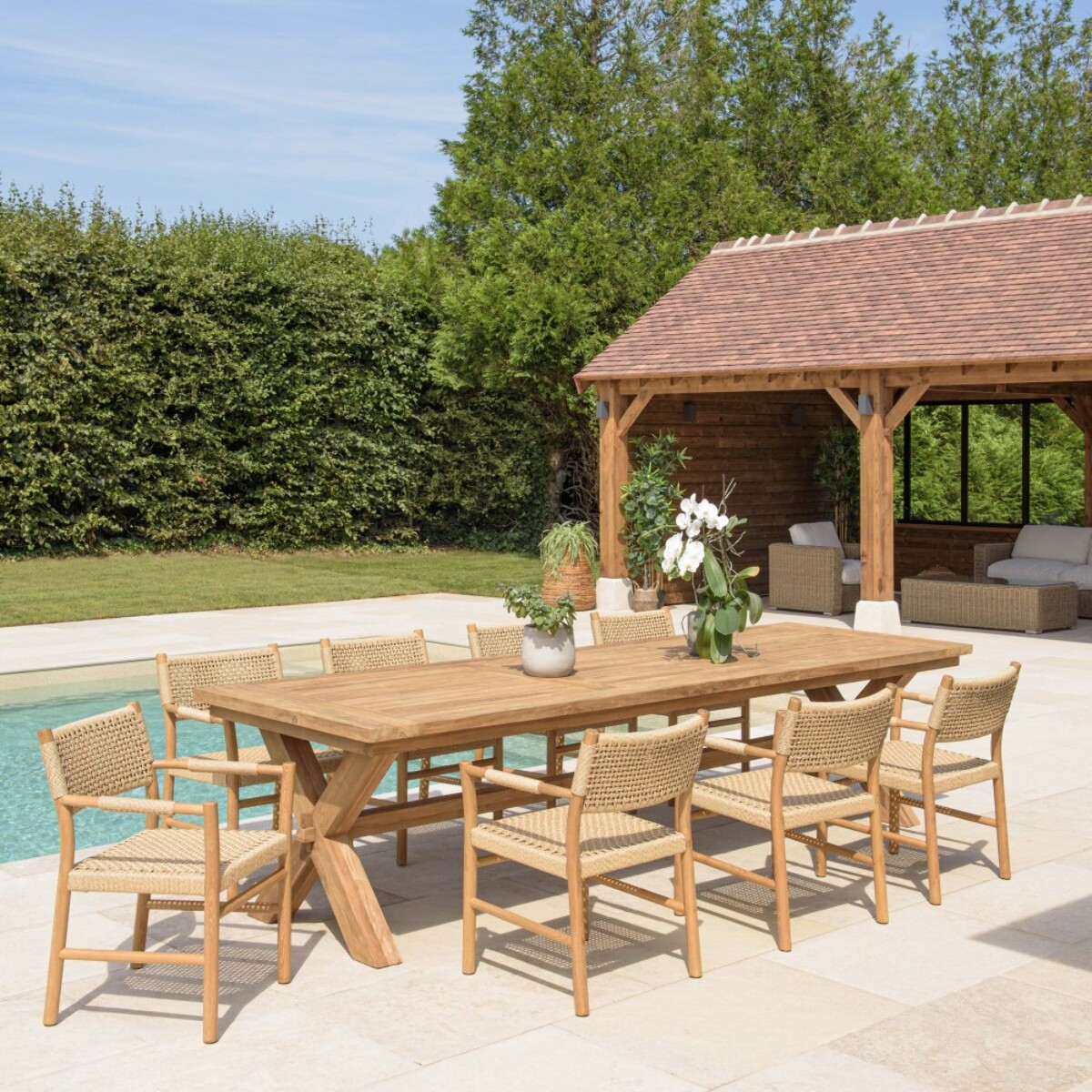 VALERIA - Ensemble de jardin en bois de teck recyclé rotin 8/10 personnes.