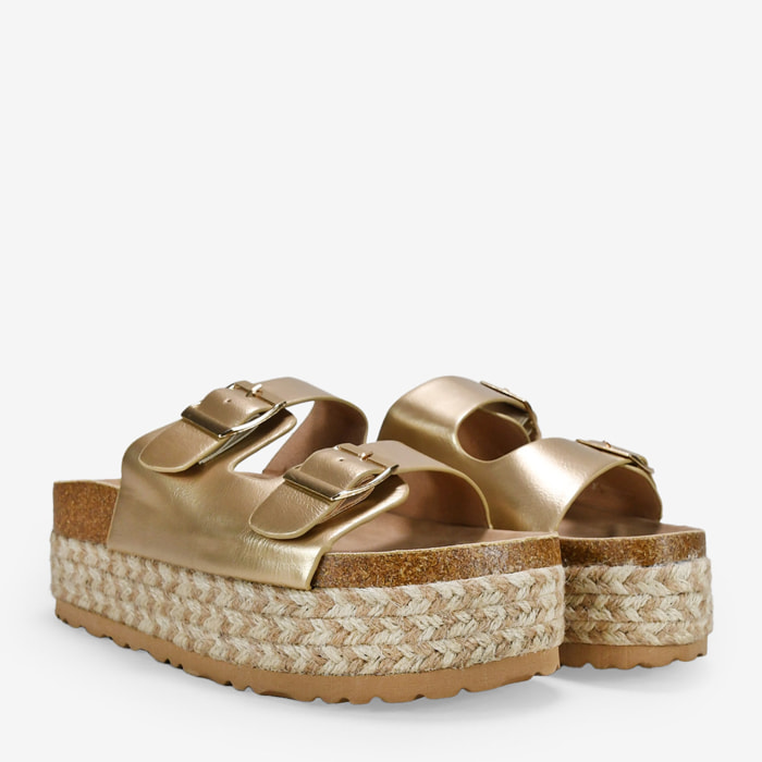 Sandalias de plataforma doradas con esparto