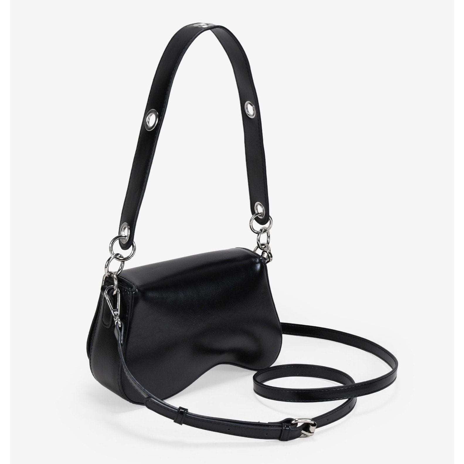 Bolso de hombro negro con solapa