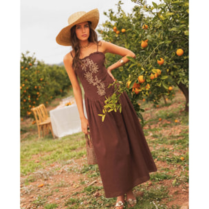 Vestido midi de tirantes con bordados