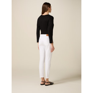 Oltre - Pantaloni skinny con catena metallica - Bianco