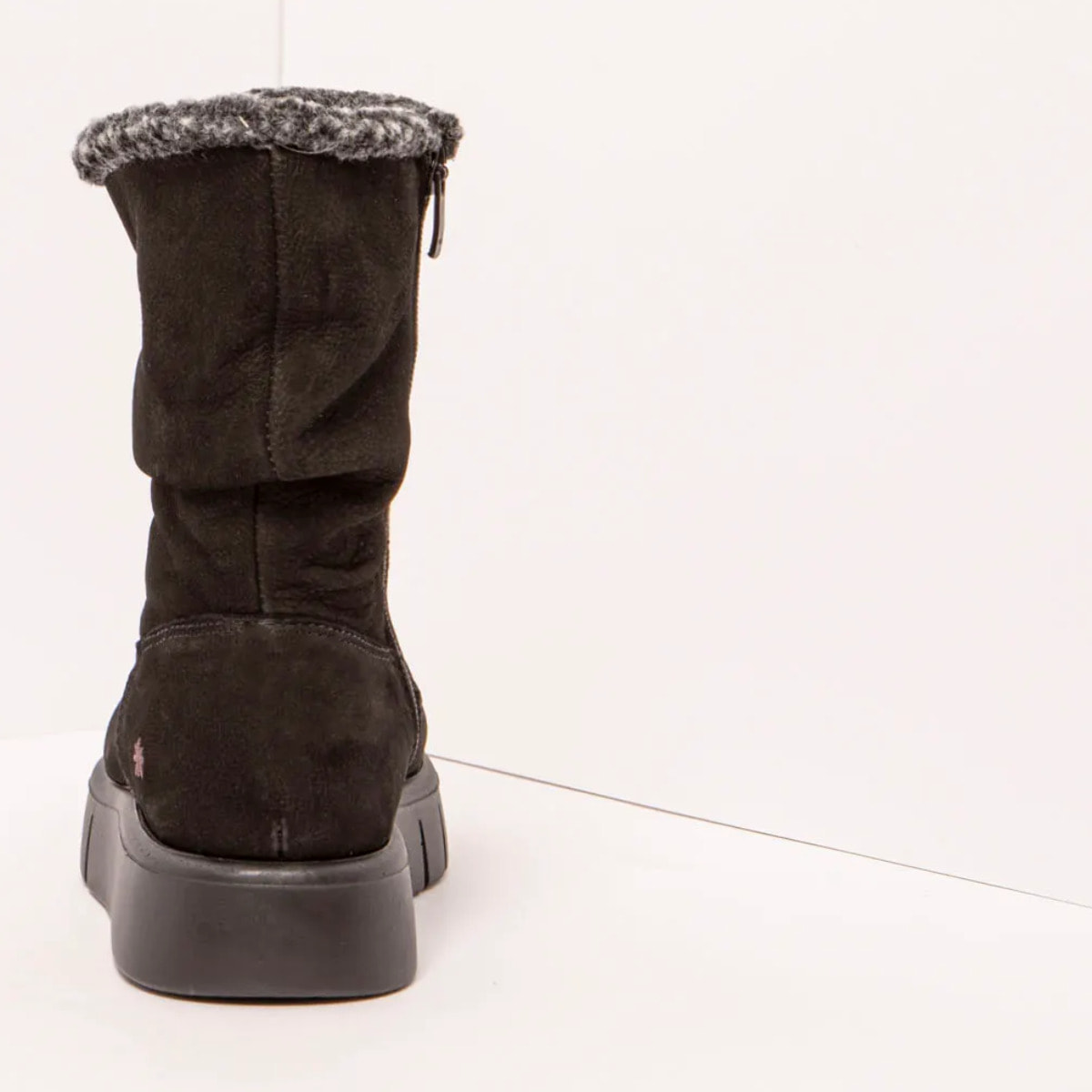 Botines 1347 NOBUCK BLACK/ MALAGA color Black