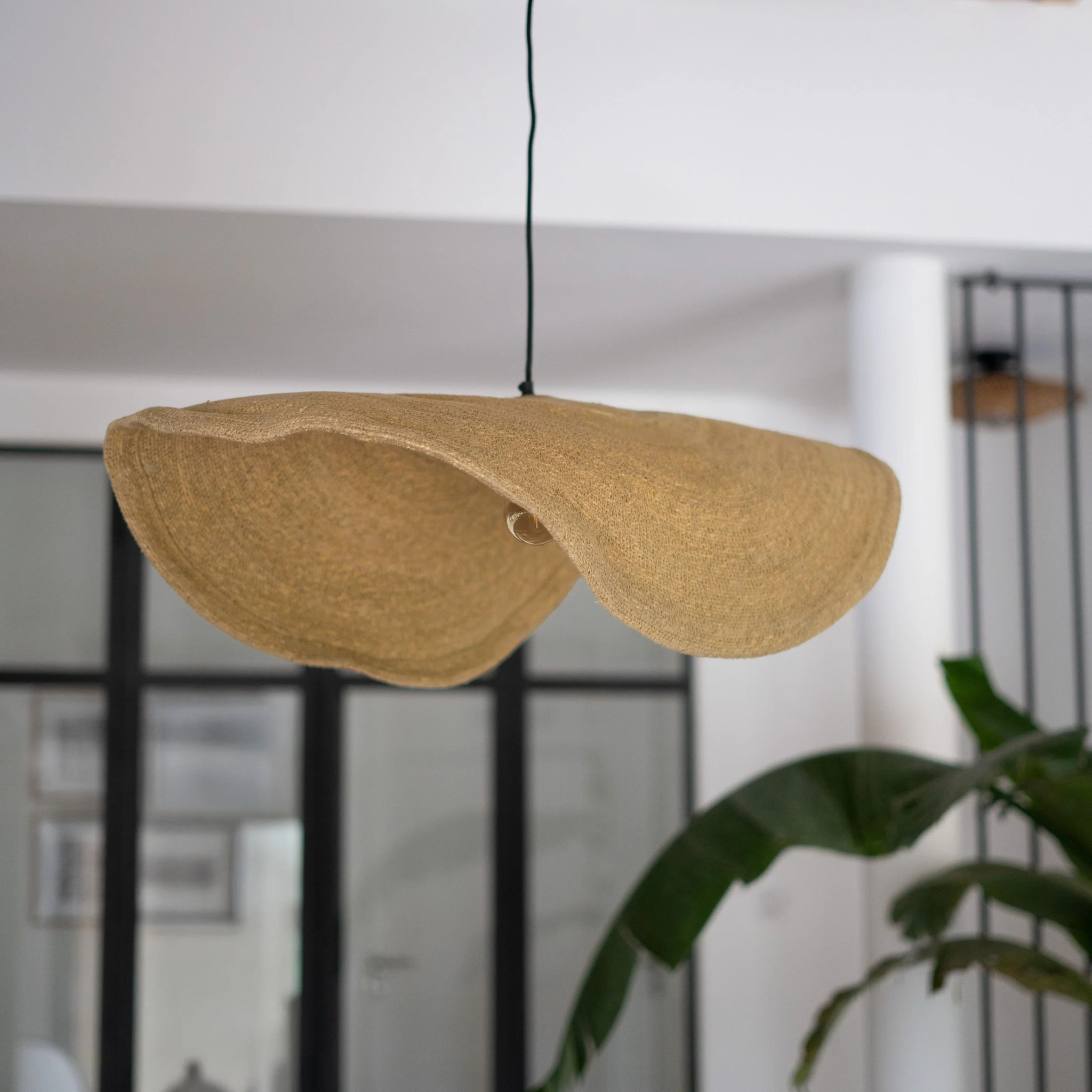 Suspension en matière naturelle et métal 91 cm - Maho