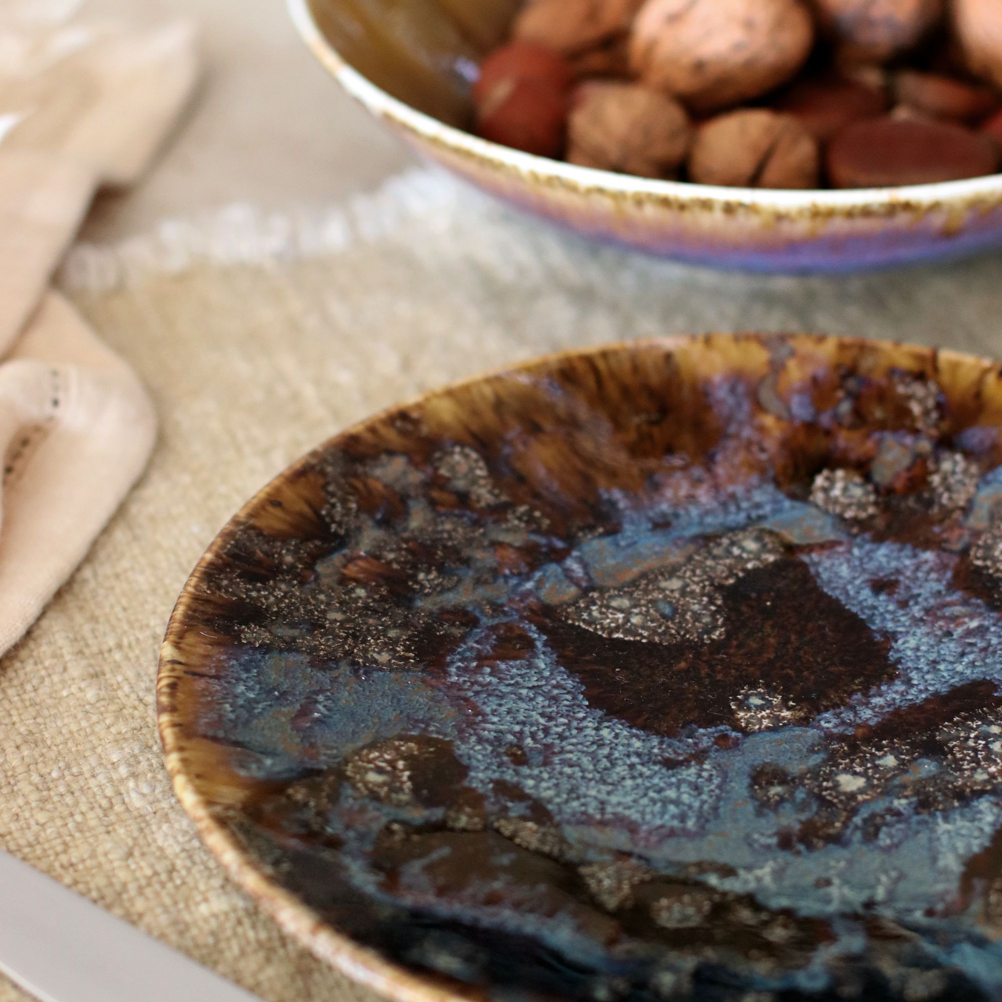 Service de table 48 pièces en porcelaine marron VOLCANO