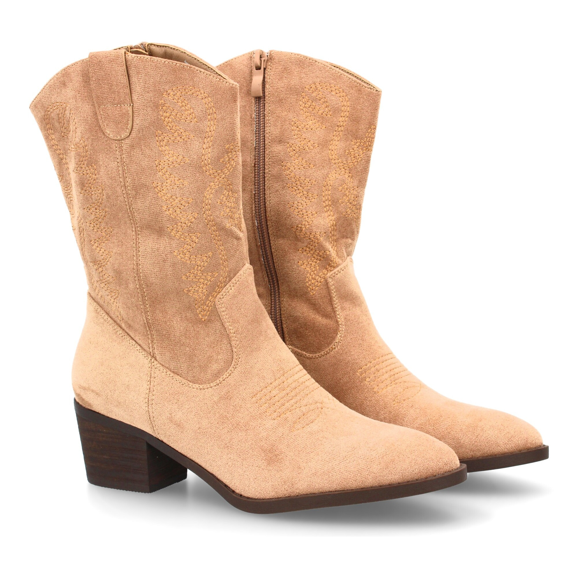 Botín cowboy mujer con bordados en la caña