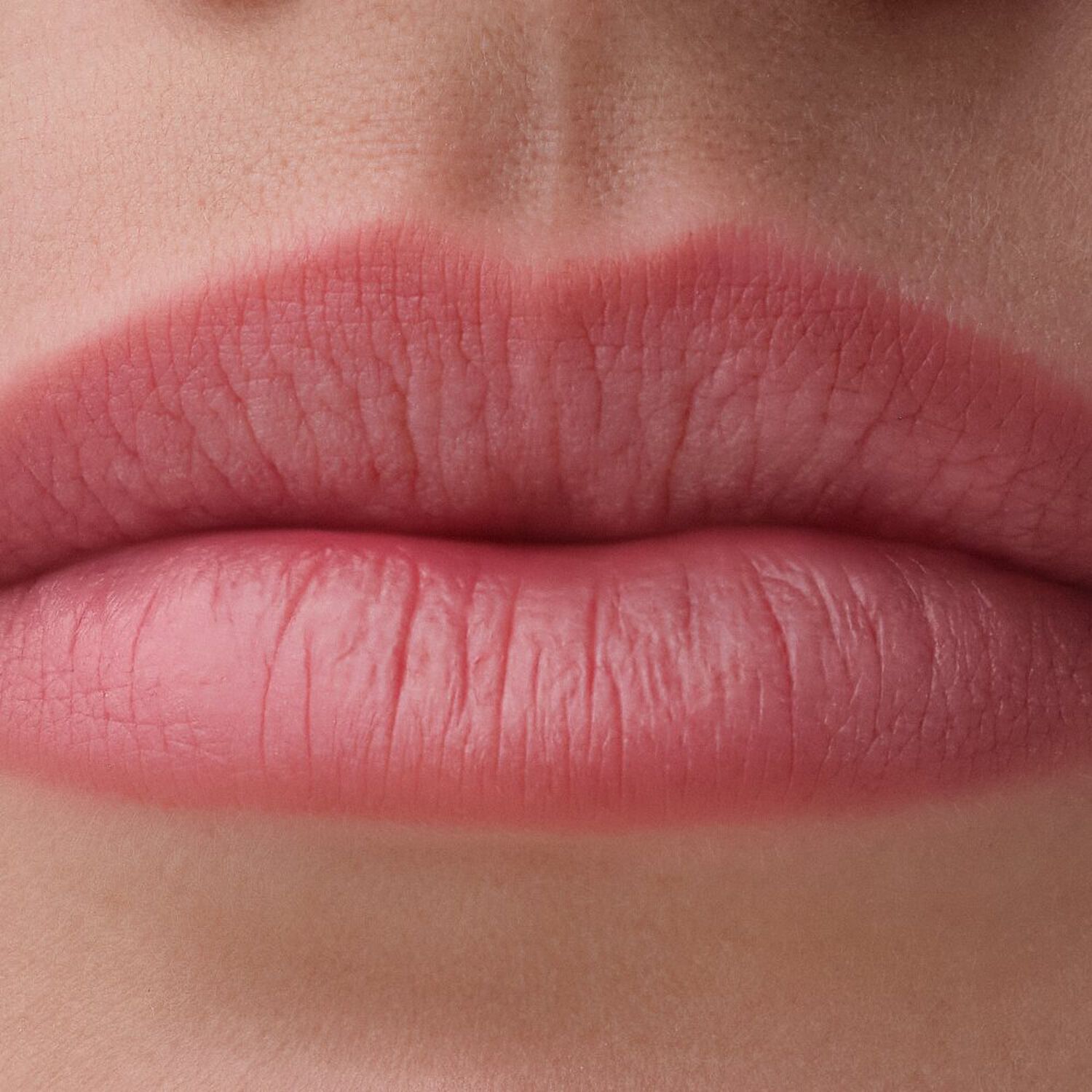 Blur-Real Lip Shaper - Crayon à Lèvres Fini Mat