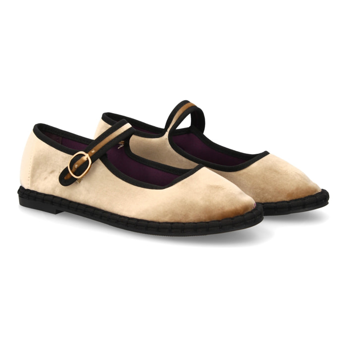 Bailarina con estampado liso para mujer.