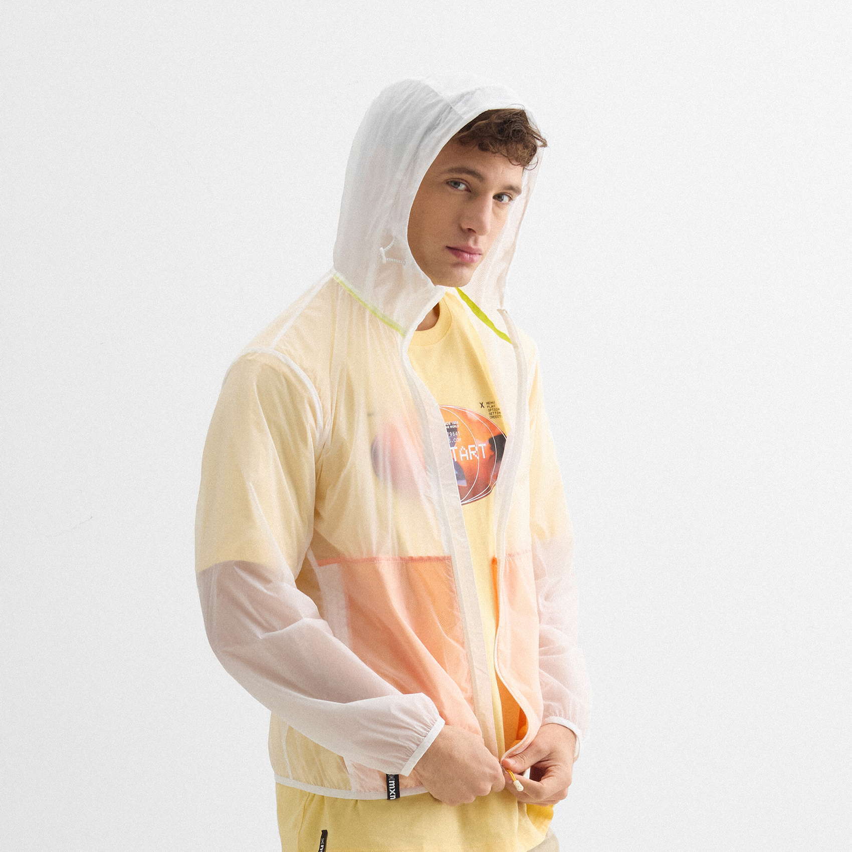 Cortavientos MUNICH streetwear de poliamida naranja