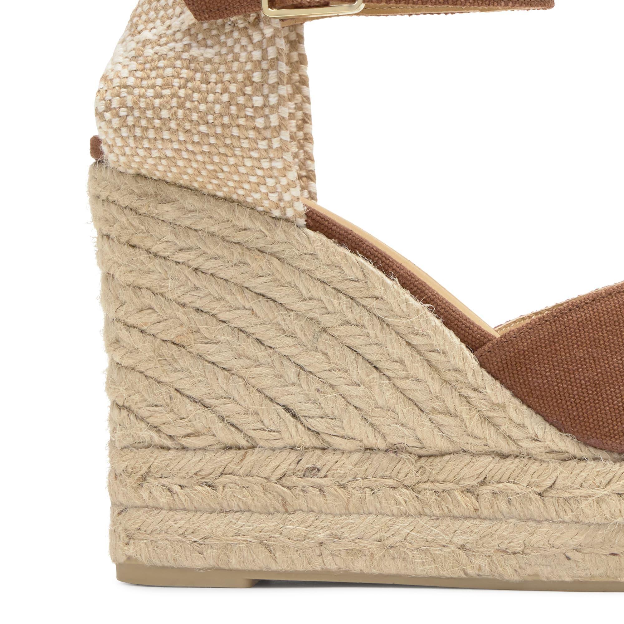 Alpargata de cuña 6 cm peep toe en lona de algodón con talonera trenzada