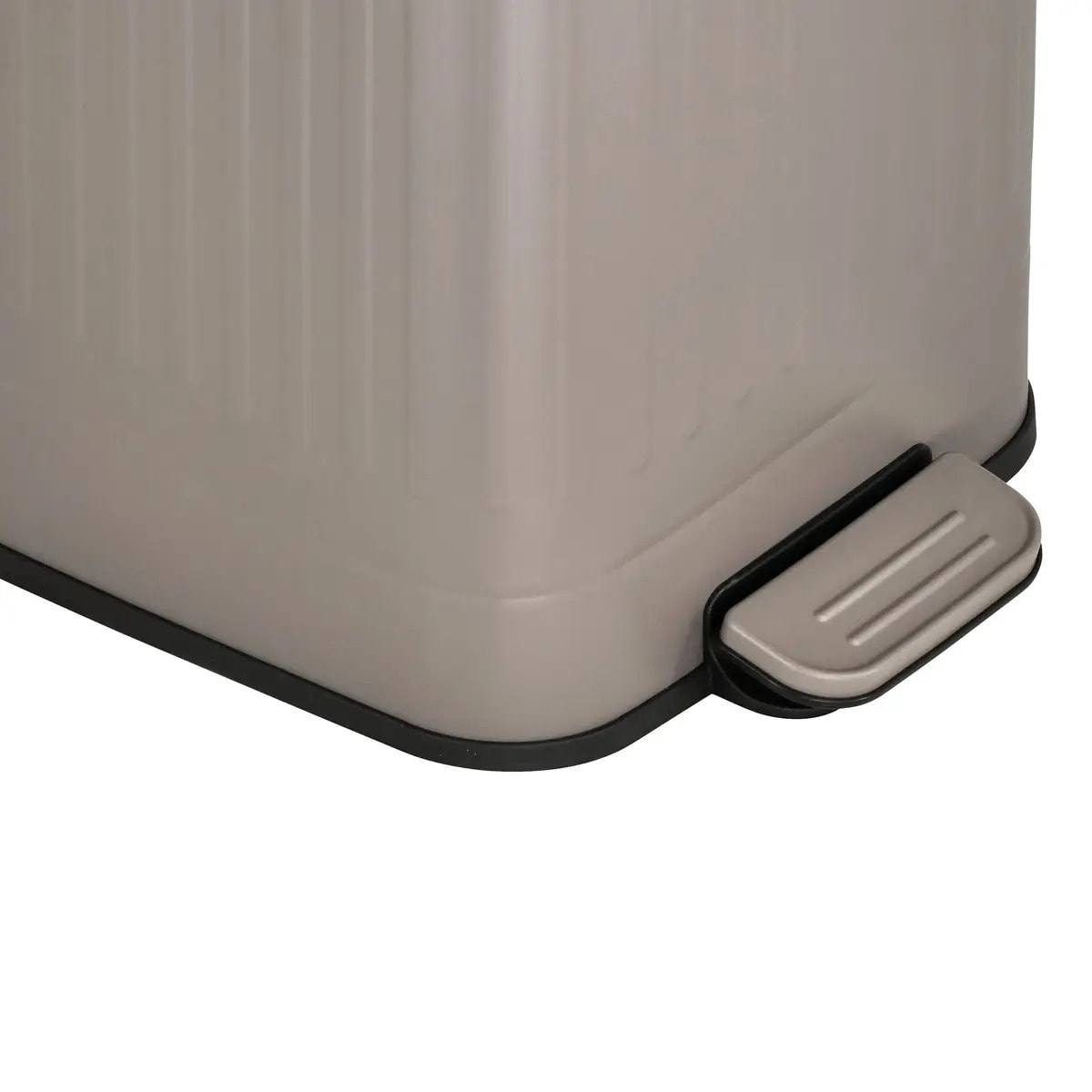 Poubelle Nova avec Pedale 30L 35x27x58 cm