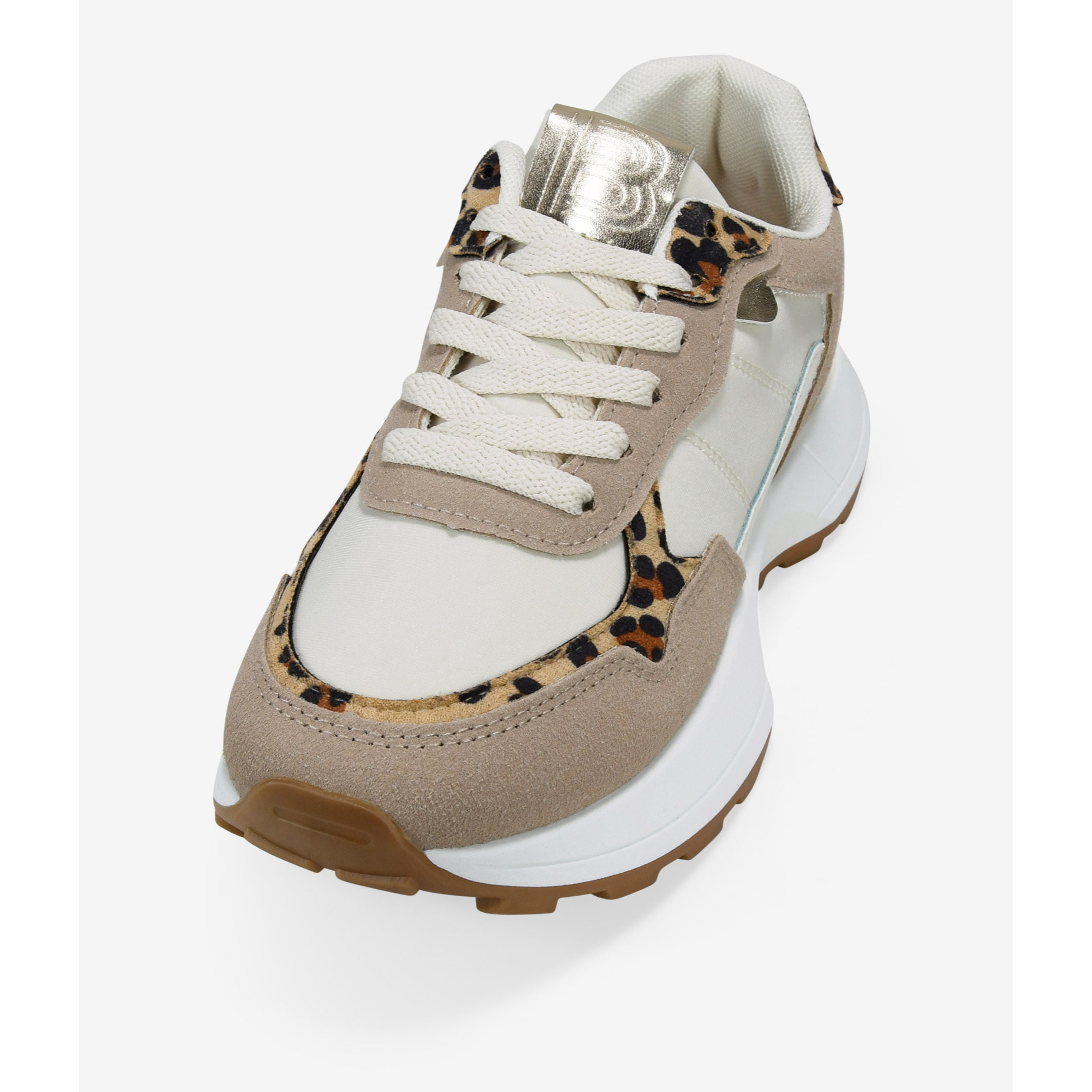 Zapatillas beige con plataforma y leopardo