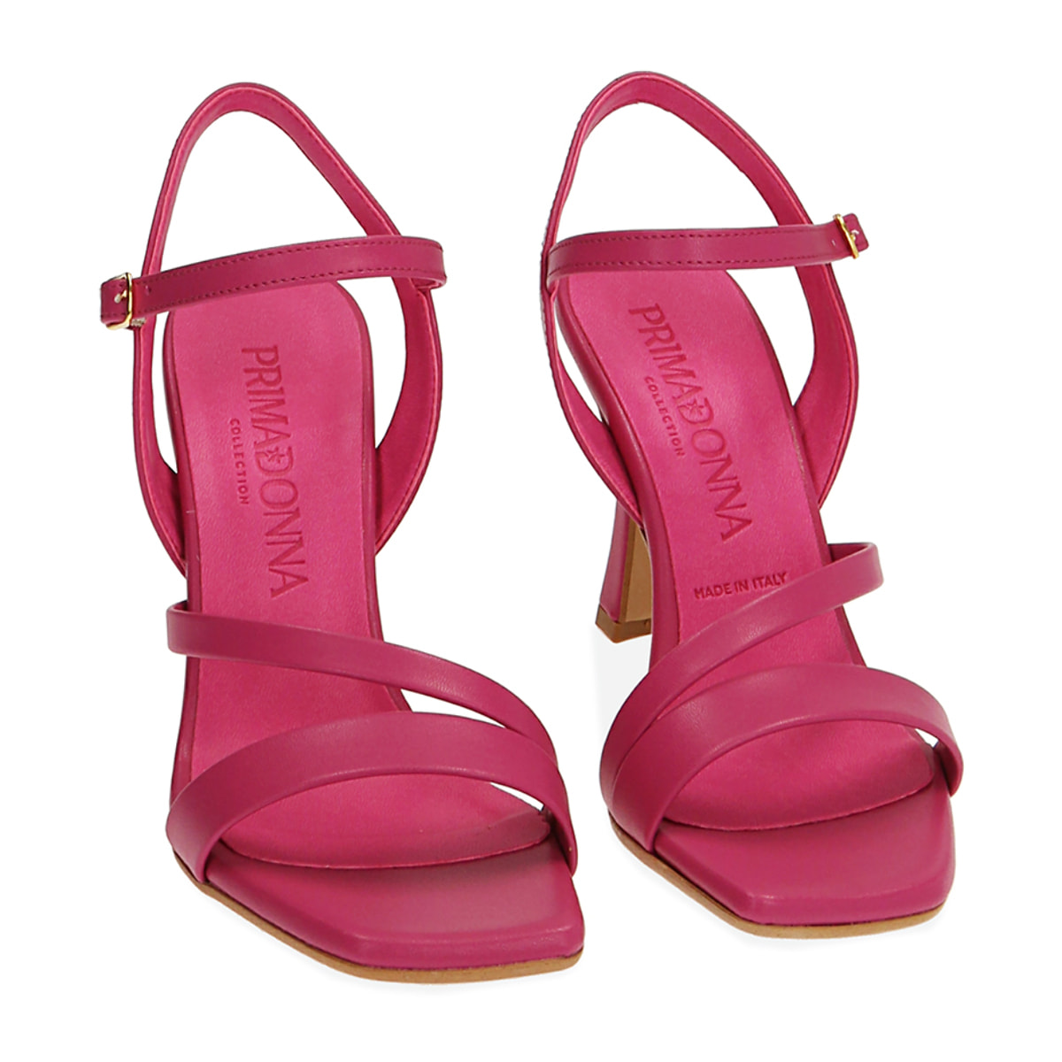 Sandalias fucsia con puntera cuadrada y tacón de 10 cm.