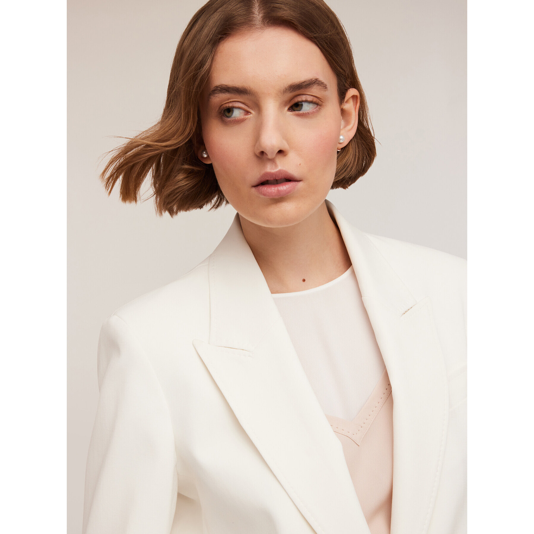 Motivi - Blazer corto de línea sastre - Blanco