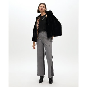 Cappotto con cappuccio in pelliccia sintetica