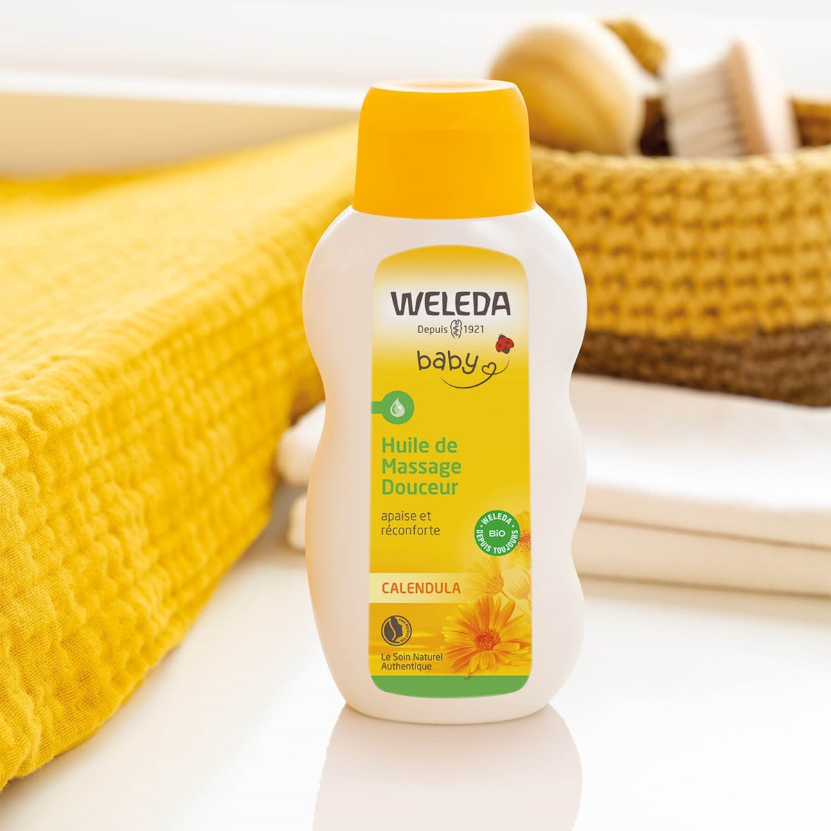 WELEDA - Duo Huile de Massage Douceur au calendula  - Eveil et soin - Vegan* - Certifié Natrue**- Flacon 200 ml x 2