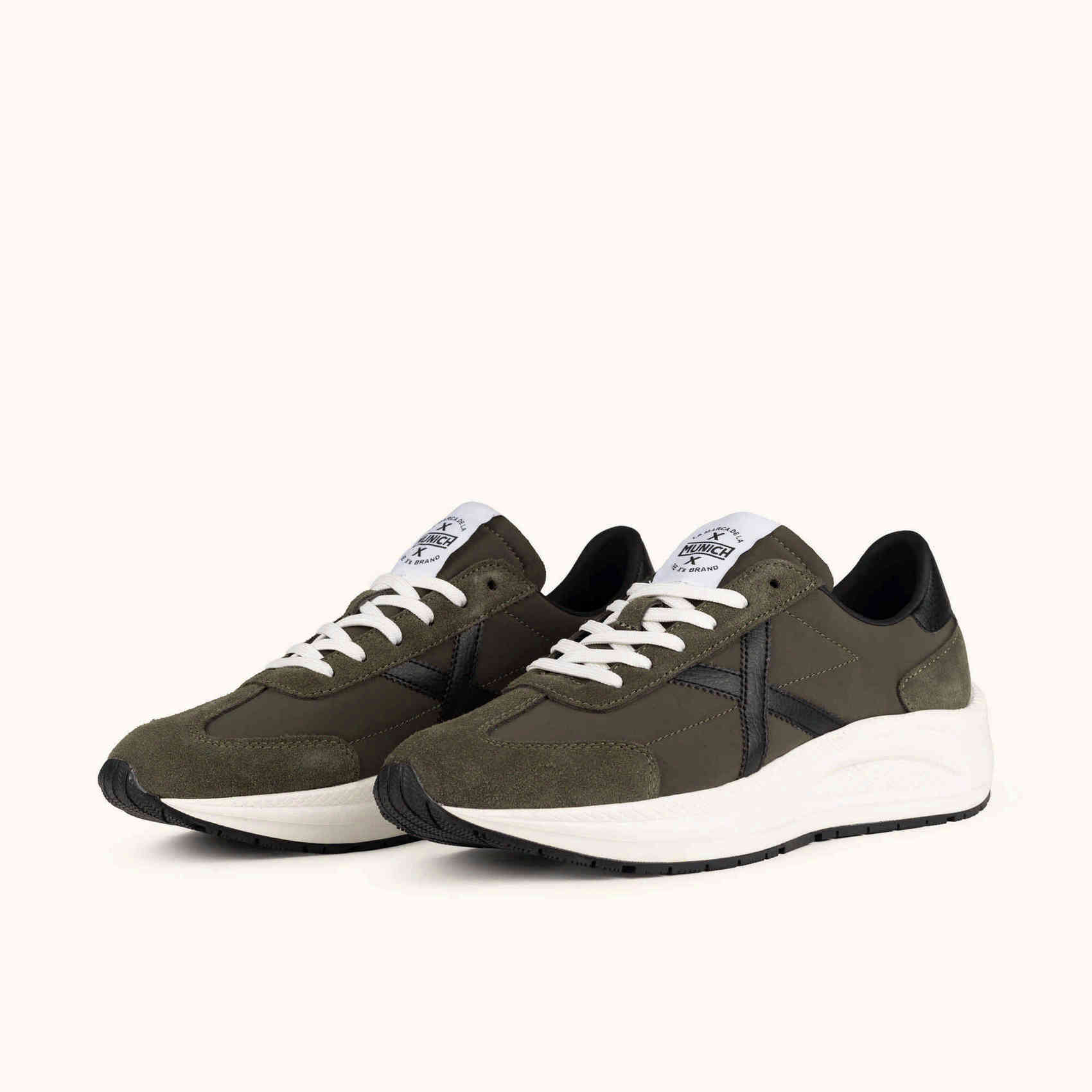 MUNICH AGORA 05 Sneakers de estética urbana y técnica verdes y negras