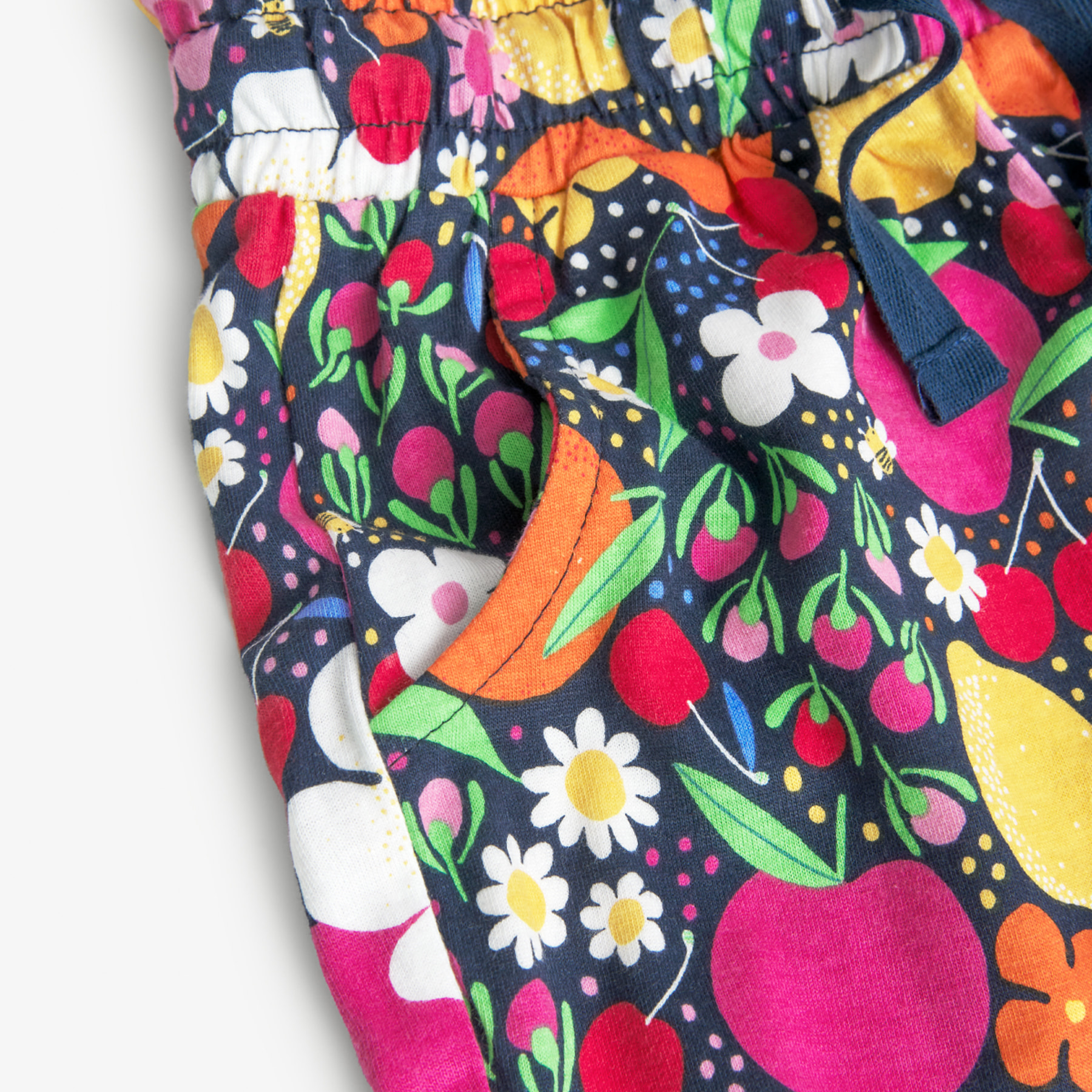 Bermudas estampadas con frutas de color fucsia, Bermudas