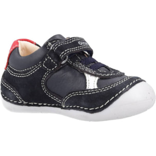 Zapatillas Niño de la marca GEOX  modelo B TUTIM B.A NEGRO