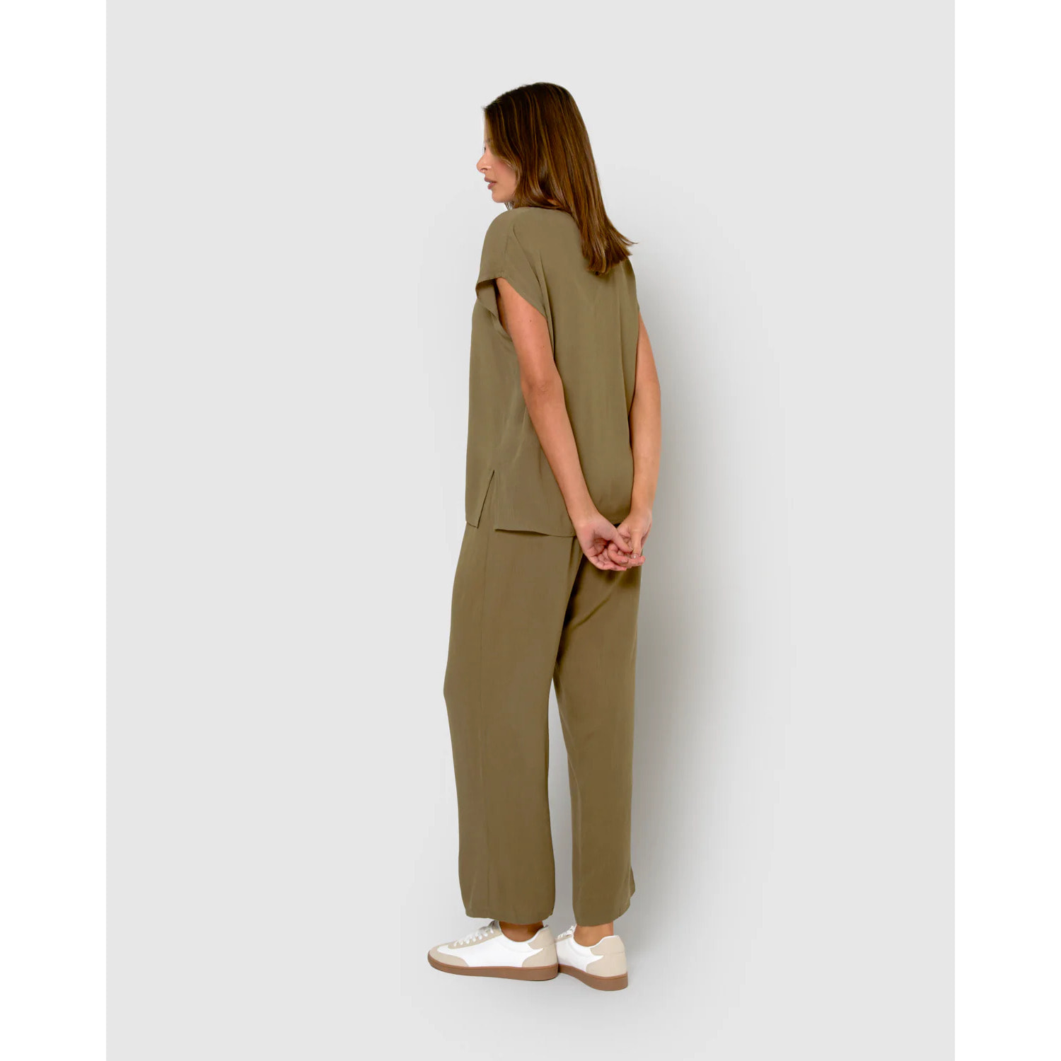 Pantalón largo viscosa bambula liso verde cacería