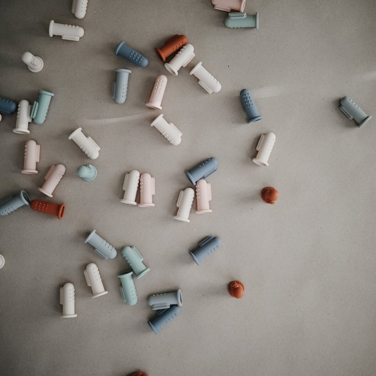 Mushie Pack 2 Cepillos Dientes Dedo Solid