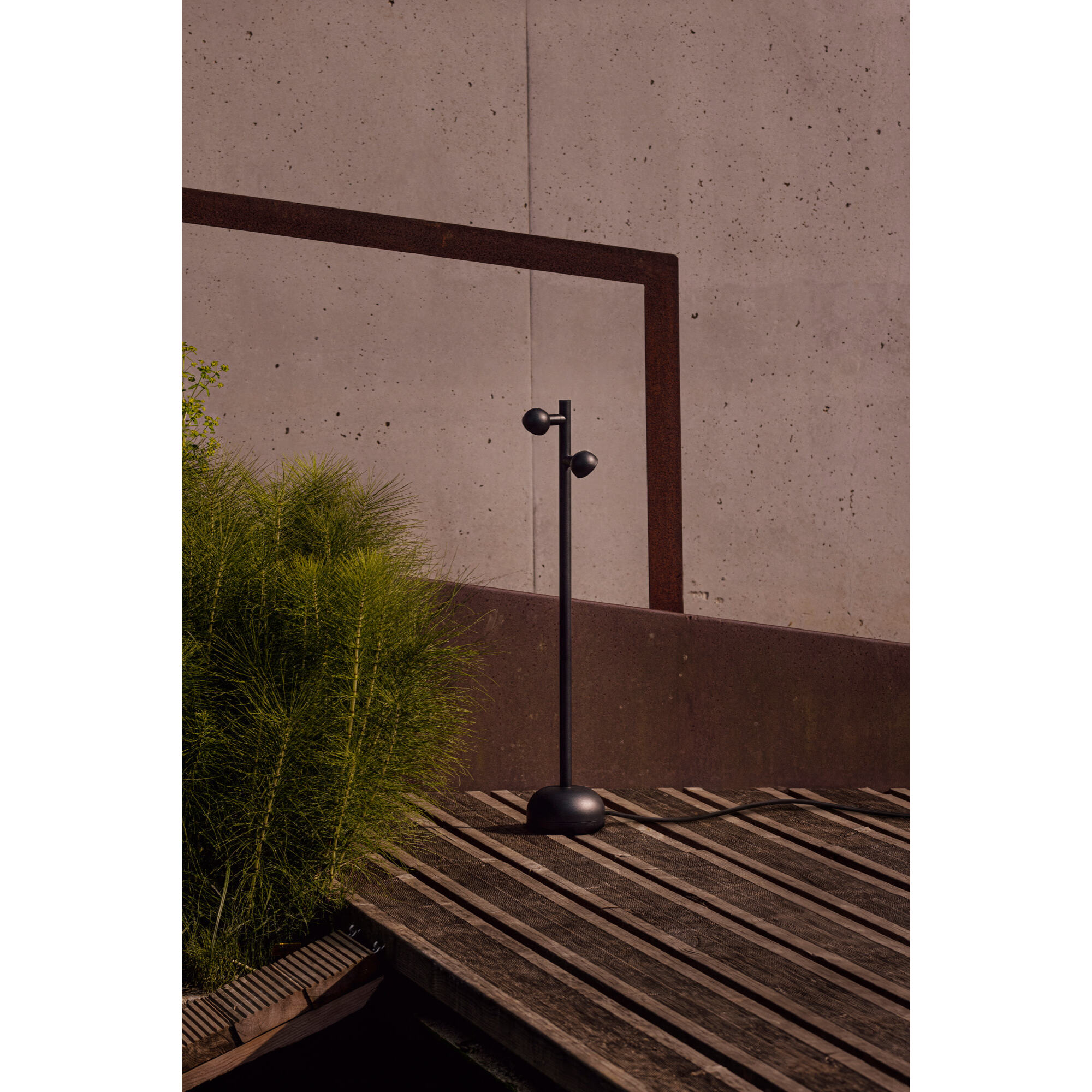 BROT Lampe balise noire avec câble