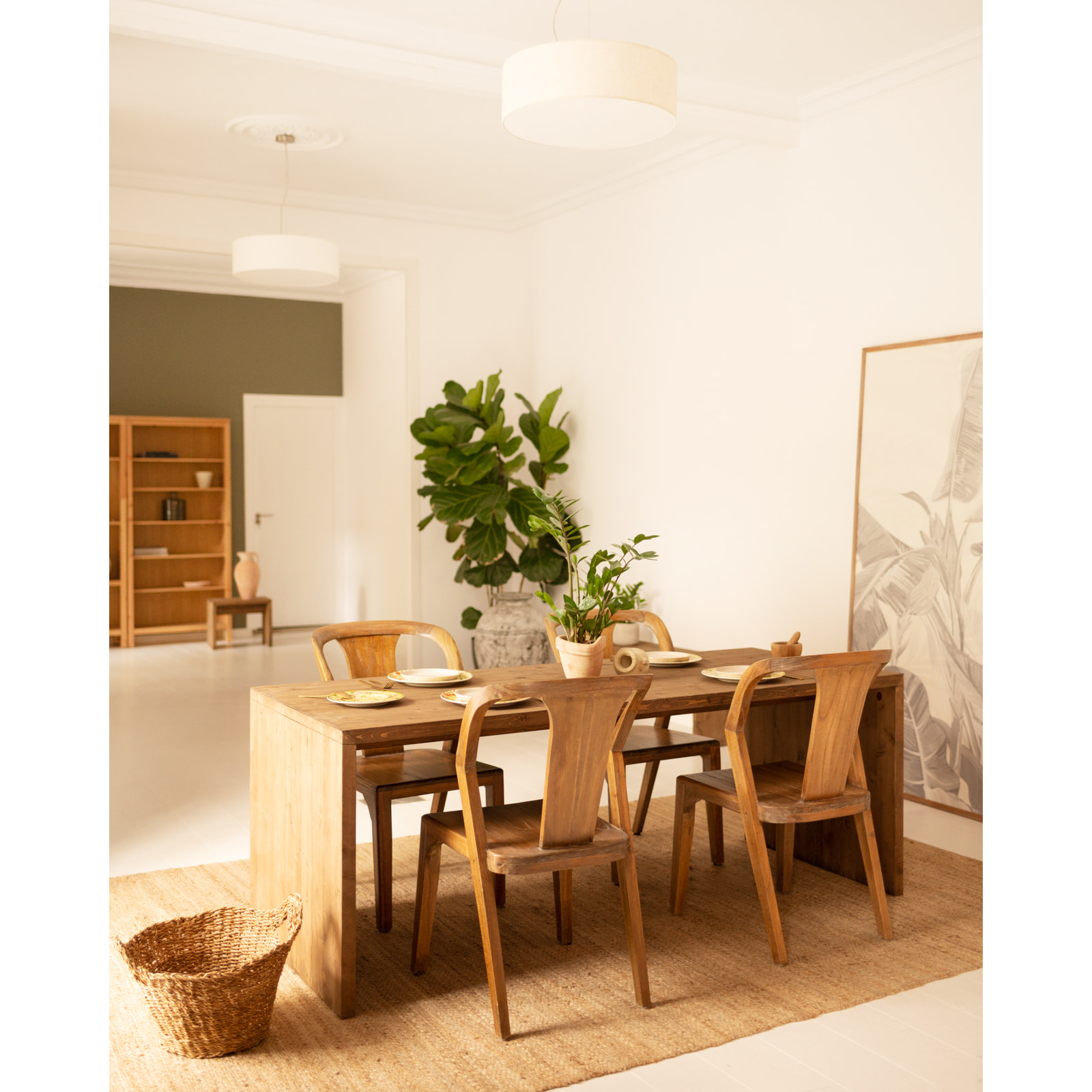 Mesa de comedor de madera maciza en tono roble oscuro de varias medidas